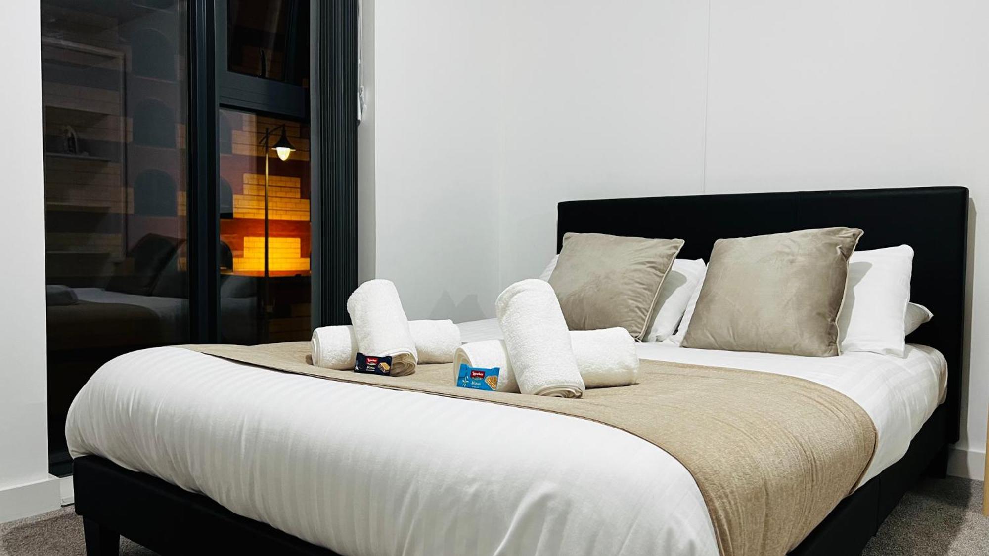 Last-Minute Specials L Book It Now L Sleeps Up To 4 L 2 Bed 2 Bath - Gym - Prime Birmingham Location L Jvt Short Lets Dış mekan fotoğraf