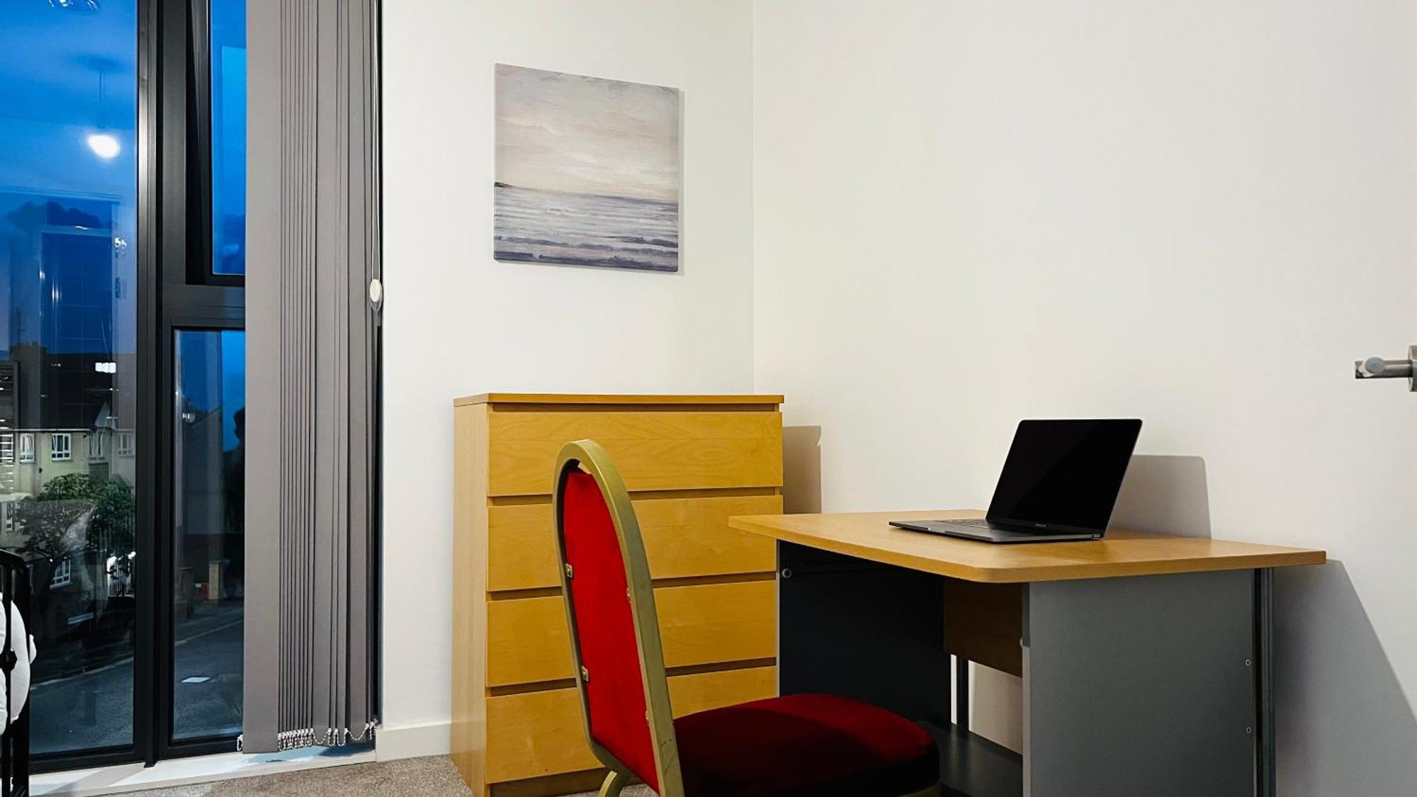Last-Minute Specials L Book It Now L Sleeps Up To 4 L 2 Bed 2 Bath - Gym - Prime Birmingham Location L Jvt Short Lets Dış mekan fotoğraf