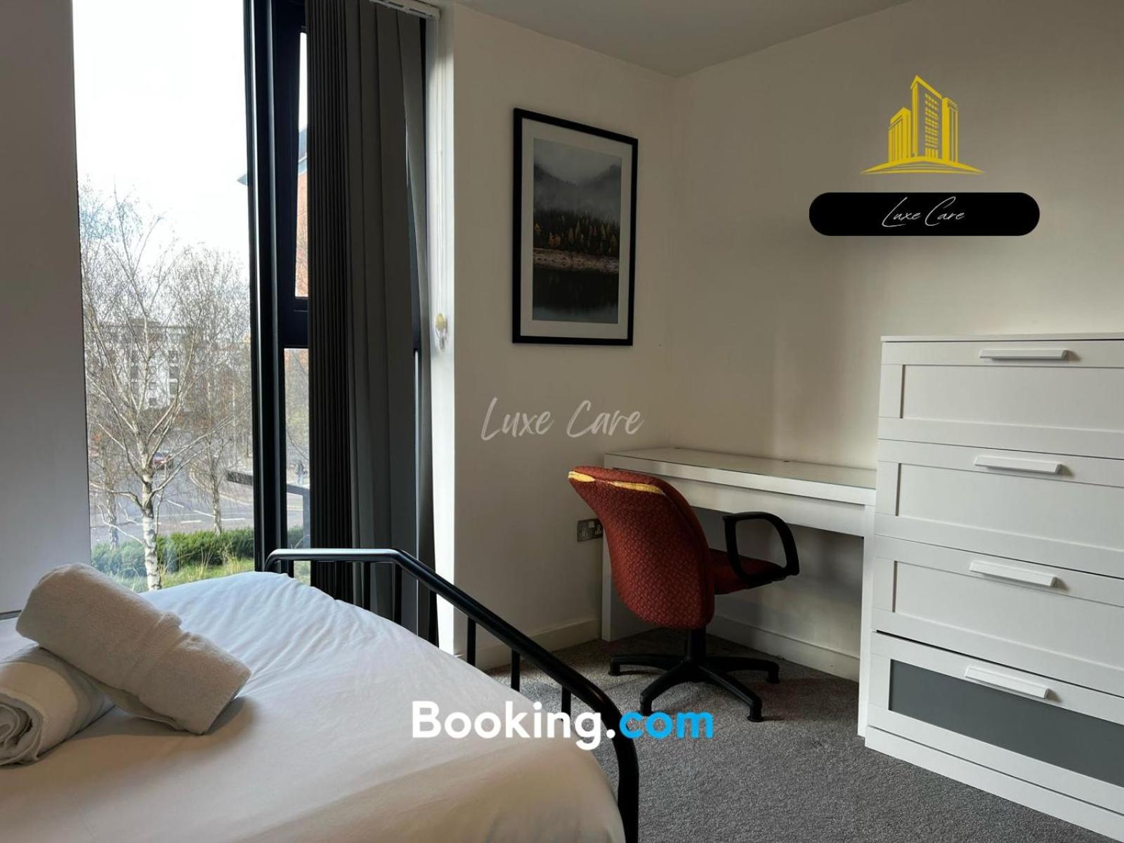 Last-Minute Specials L Book It Now L Sleeps Up To 4 L 2 Bed 2 Bath - Gym - Prime Birmingham Location L Jvt Short Lets Dış mekan fotoğraf