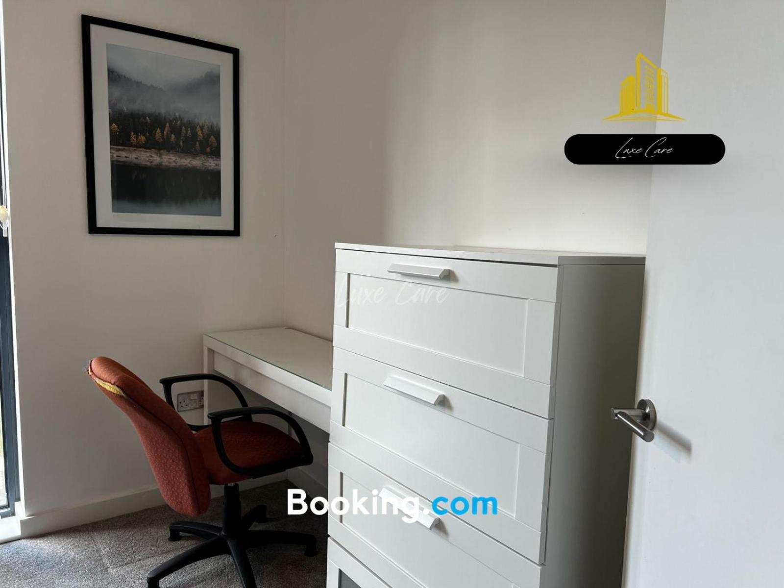 Last-Minute Specials L Book It Now L Sleeps Up To 4 L 2 Bed 2 Bath - Gym - Prime Birmingham Location L Jvt Short Lets Dış mekan fotoğraf