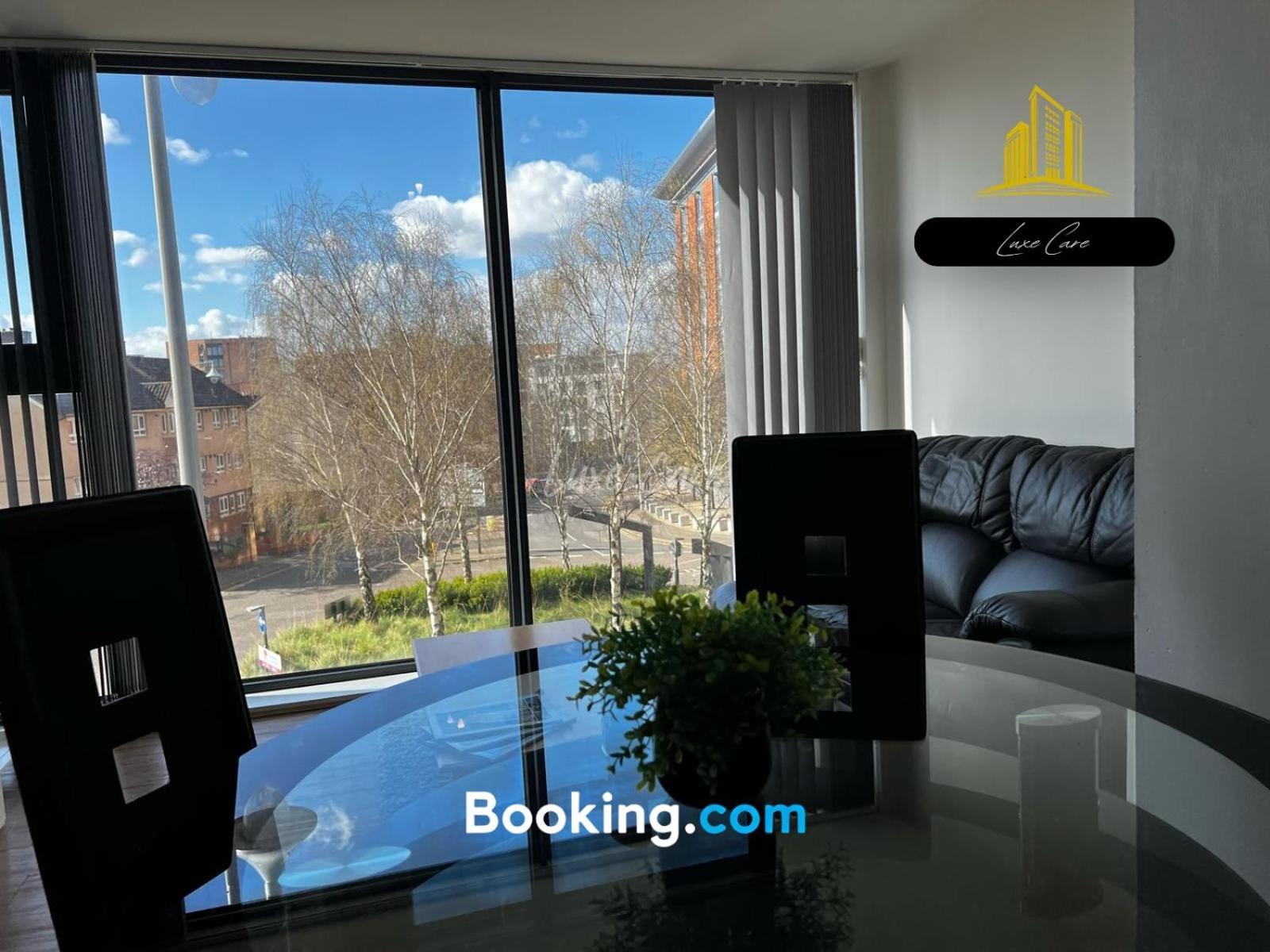 Last-Minute Specials L Book It Now L Sleeps Up To 4 L 2 Bed 2 Bath - Gym - Prime Birmingham Location L Jvt Short Lets Dış mekan fotoğraf